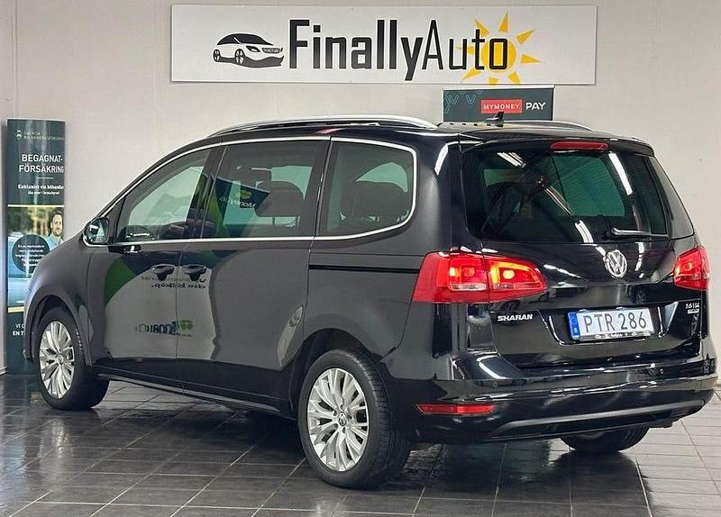 Begagnad VW Sharan 140 HK (102 kW) 2015 Svart Minibuss
