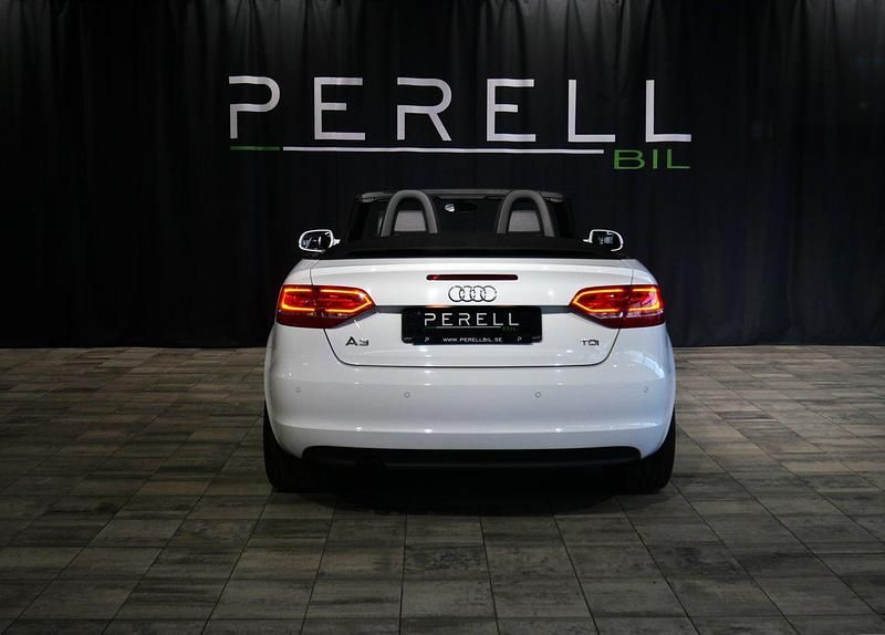 Begagnad Audi A3 Cabriolet Attraction 140 HK (102 kW) 2011 Vit Cab