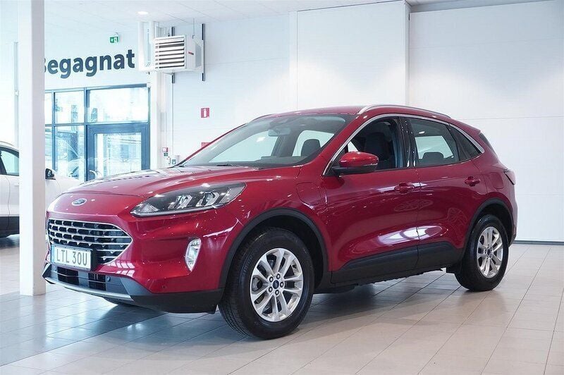 Röd/orange Begagnad 2021 Ford Kuga Titanium SUV | 244 800 kr (Bra pris) - Bild 1/4