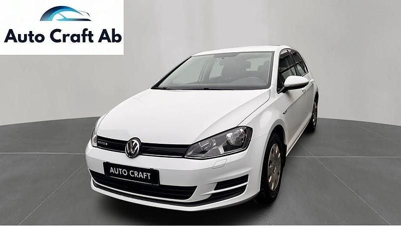 Vit Begagnad 2016 VW Golf VII Halvkombi | 104 990 kr (Marknadspris) - Bild 1/4