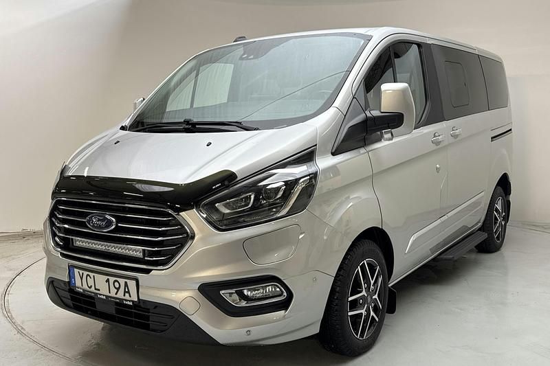 Grå Begagnad 2021 Ford Tourneo | 409 000 kr - Bild 1/4