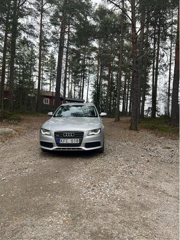Silver Begagnad 2010 Audi A4 Kombi | 64 000 kr (Marknadspris) - Bild 1/4