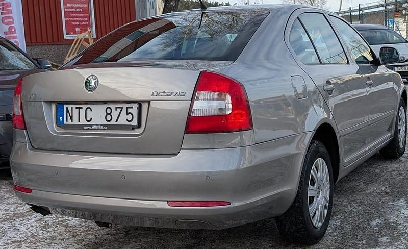 Begagnad Skoda Octavia 122 HK (89 kW) 2011