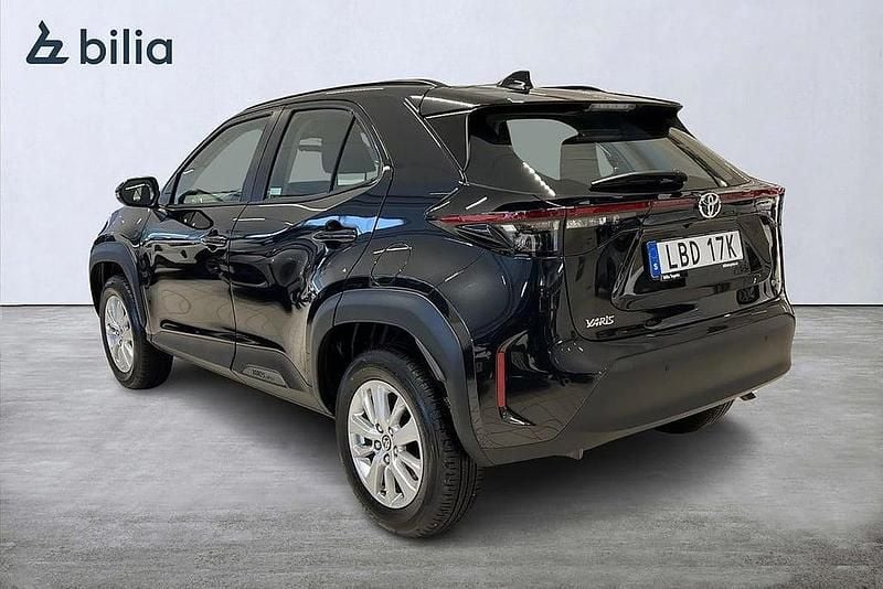 Ny Toyota Yaris Cross Active 92 HK (67 kW) 2025 Svart SUV