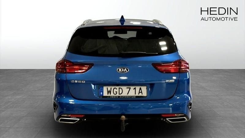 Begagnad Kia Ceed Advance 105 HK (77 kW) 2021 Blå Halvkombi