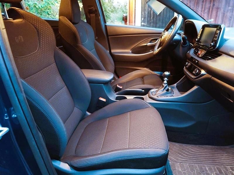 Begagnad Hyundai i30 N Line 120 HK (88 kW) 2020 Halvkombi
