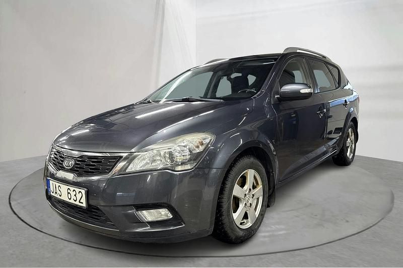 Grå Begagnad 2011 Kia Ceed Sportswagon Kombi | 45 000 kr (Bra pris) - Bild 1/4