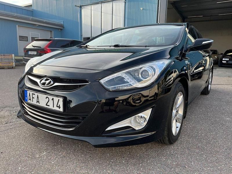 Svart Begagnad 2012 Hyundai i40 Sedan | 119 800 kr (Lite dyr) - Bild 1/4