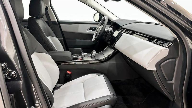 Begagnad Land Rover Range Rover Velar SE Dynamic 301 HK (221 kW) 2024 Grå SUV