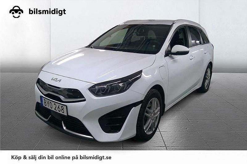 Begagnad Kia Ceed Sportswagon Advance 105 HK (77 kW) 2021 Vit Kombi