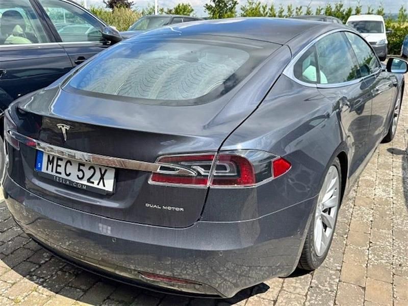 Begagnad Tesla Model S Long Range AWD 311 kW (423 HK) 2020 Grå Halvkombi