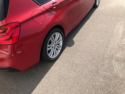 Begagnad 2017 BMW 118 Halvkombi | 120 000 kr (Marknadspris) - Bild 1/4