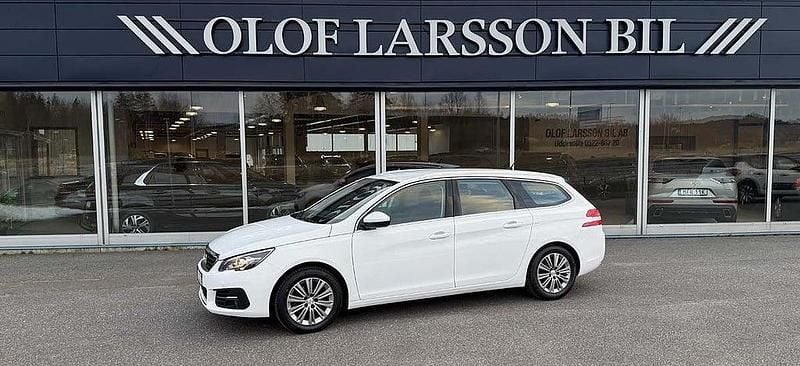 Begagnad Peugeot 308 SW Allure 131 HK (96 kW) 2019 Vit Kombi