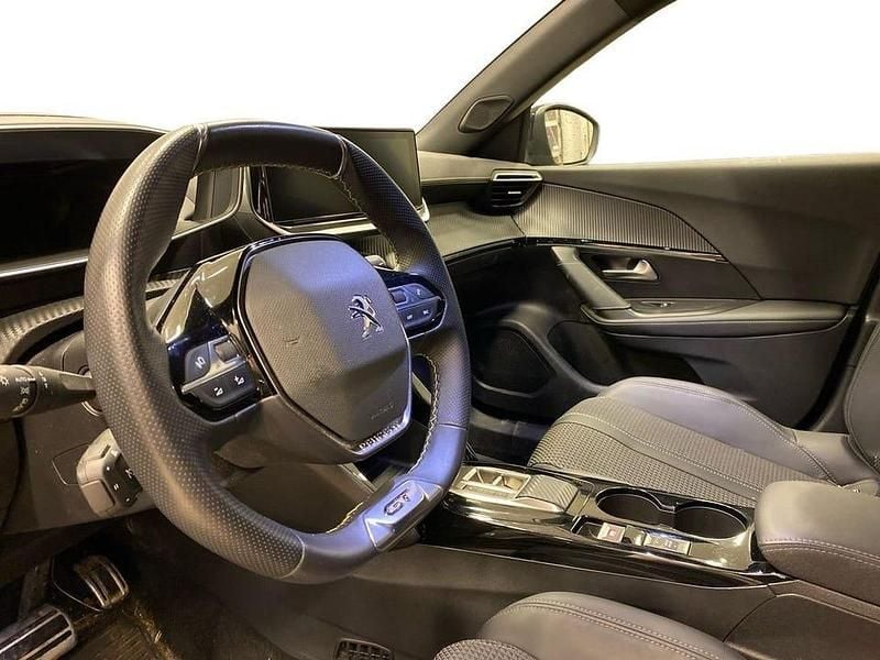 Begagnad Peugeot e-2008 GT 100 kW (137 HK) 2022 Svart SUV