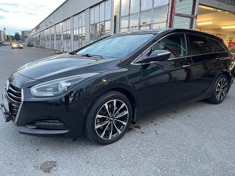 Svart Begagnad 2015 Hyundai i40 Kombi | 69 900 kr (Bra pris) - Bild 1/4