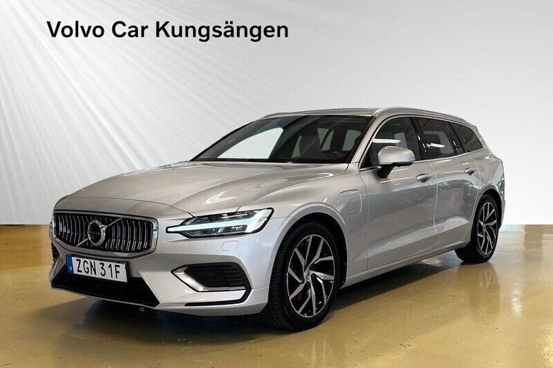 Silver Begagnad 2019 Volvo V60 Inscription Kombi | 299 900 kr (Dyr) - Bild 1/4