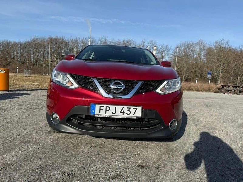 Begagnad 2015 Nissan Qashqai SUV | 88 900 kr (Bra pris) - Bild 1/4