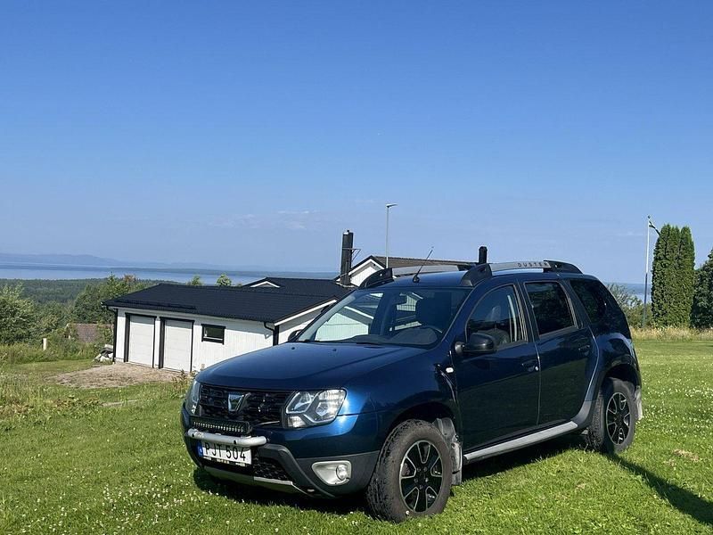 Blå Begagnad 2017 Dacia Duster Black Shadow SUV | 93 000 kr (Superpris) - Bild 1/2