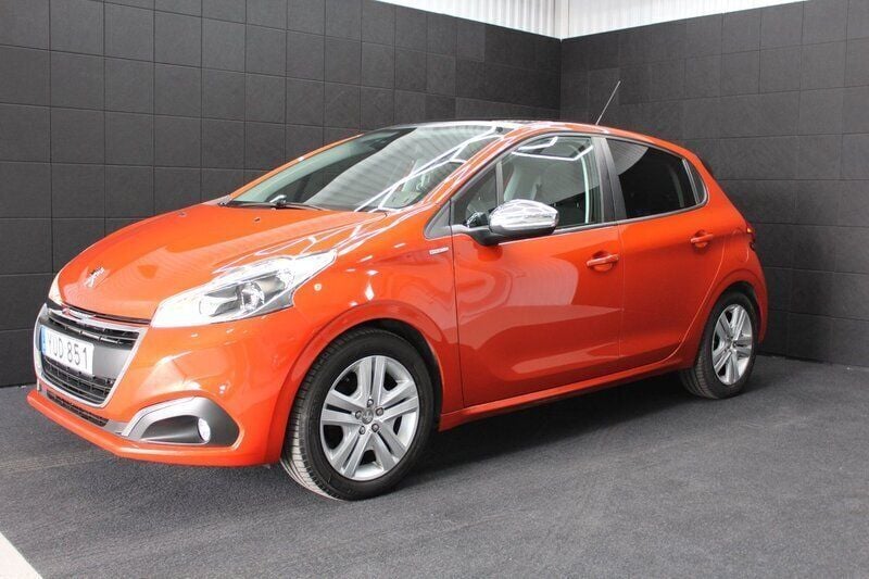 Orange Begagnad 2018 Peugeot 208 Style Halvkombi | 99 000 kr (Bra pris) - Bild 1/4
