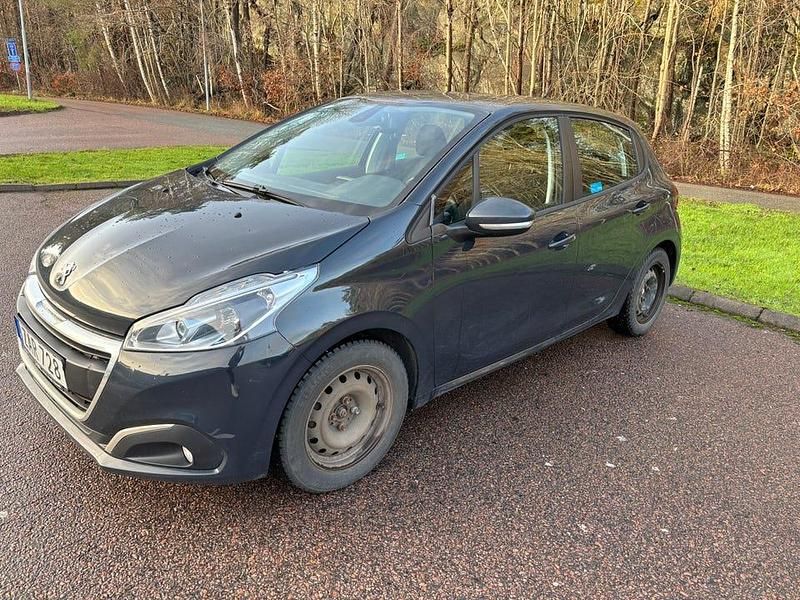 Begagnad Peugeot 208 82 HK (60 kW) 2017 Halvkombi