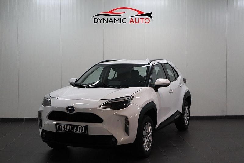 Vit Begagnad 2023 Toyota Yaris Cross Active SUV | 184 900 kr (Superpris) - Bild 1/4
