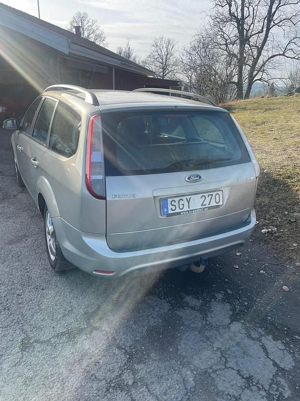 Begagnad Ford Focus 90 HK (66 kW) 2010 Kombi
