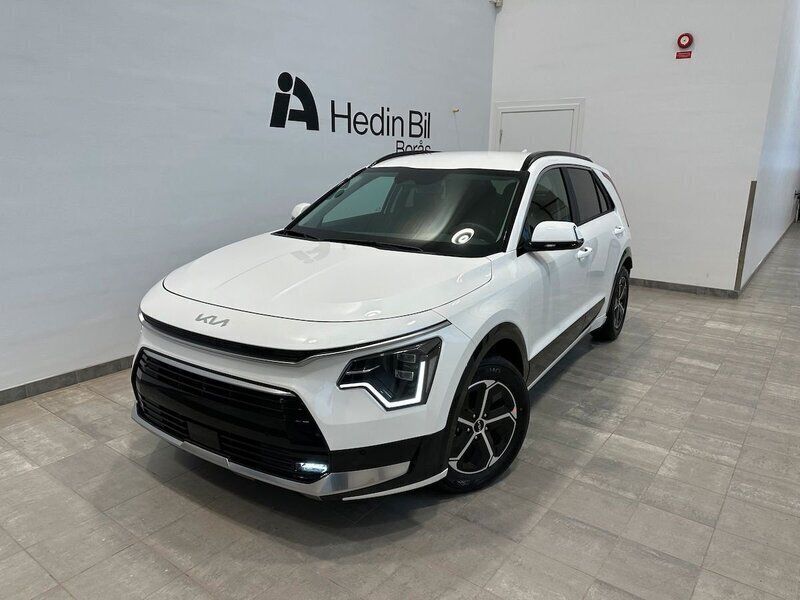 Vit Ny 2024 Kia Niro Advance SUV | 428 044 kr (Dyr) - Bild 1/4
