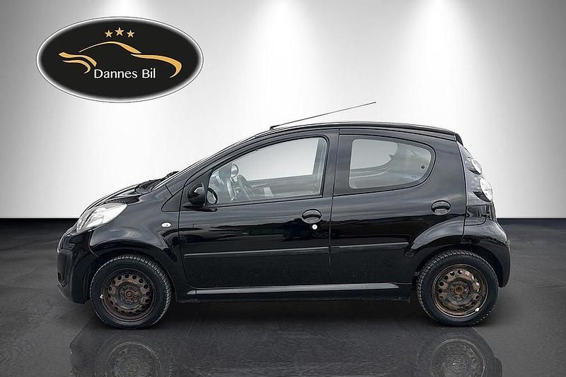 Svart Begagnad 2012 Citroën C1 Halvkombi | 38 500 kr (Marknadspris) - Bild 1/4