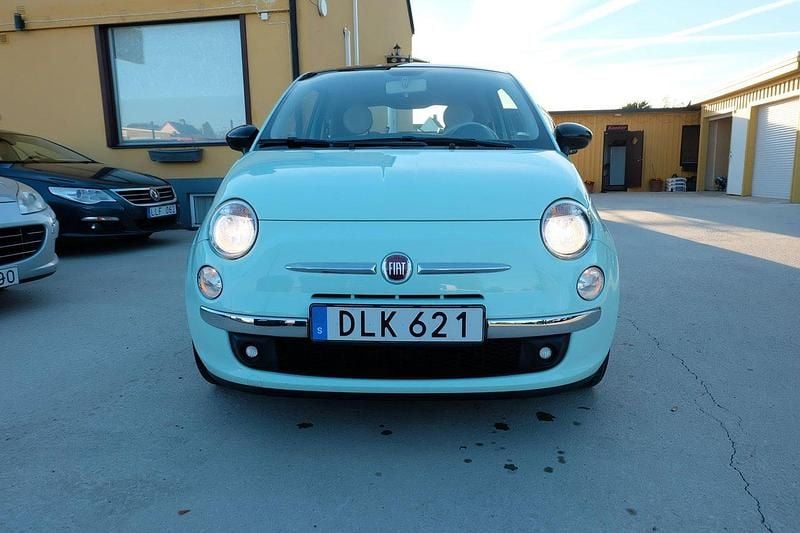 Grön (mint grön) Begagnad 2015 Fiat 500 Lounge Halvkombi | 89 900 kr (Lite dyr) - Bild 1/4