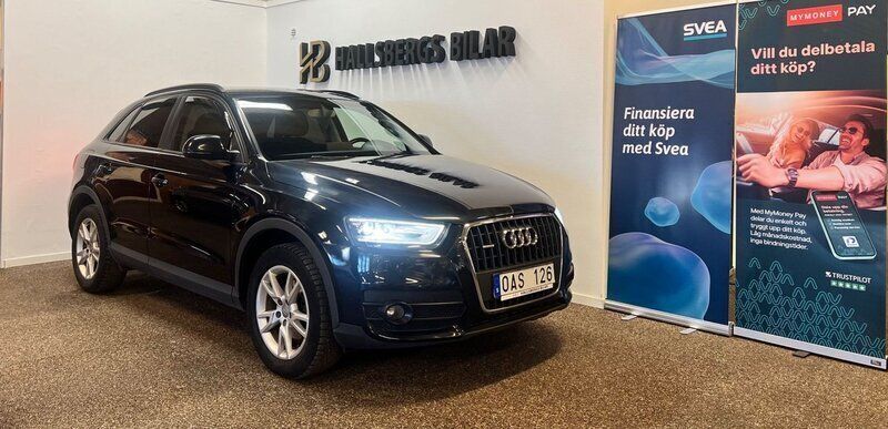 Blå Begagnad 2013 Audi Q3 Comfort SUV | 154 900 kr (Marknadspris) - Bild 1/4