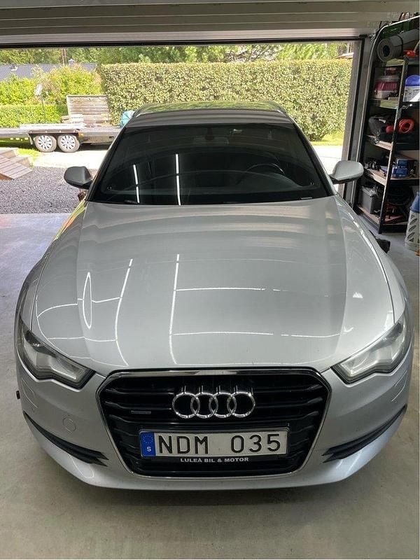 Silver Begagnad 2013 Audi A6 Ambition Kombi | 110 000 kr (Bra pris) - Bild 1/4