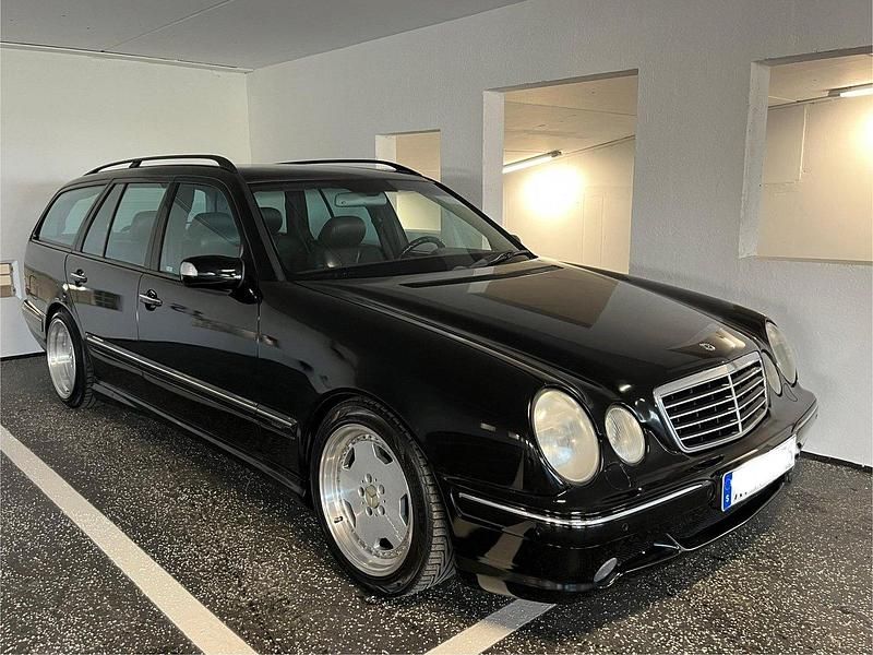 Begagnad 2000 Mercedes E55 AMG AMG Kombi | 120 000 kr - Bild 1/4