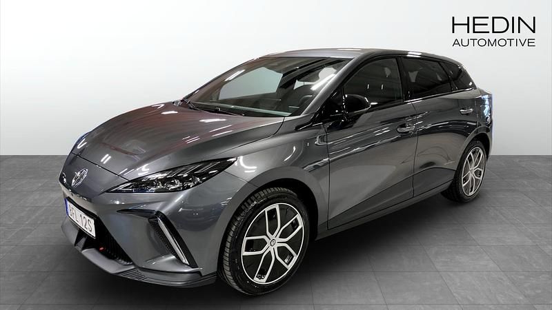 Grå (grey) Begagnad 2023 MG MG4 EV Luxury Halvkombi | 294 900 kr (Marknadspris) - Bild 1/4