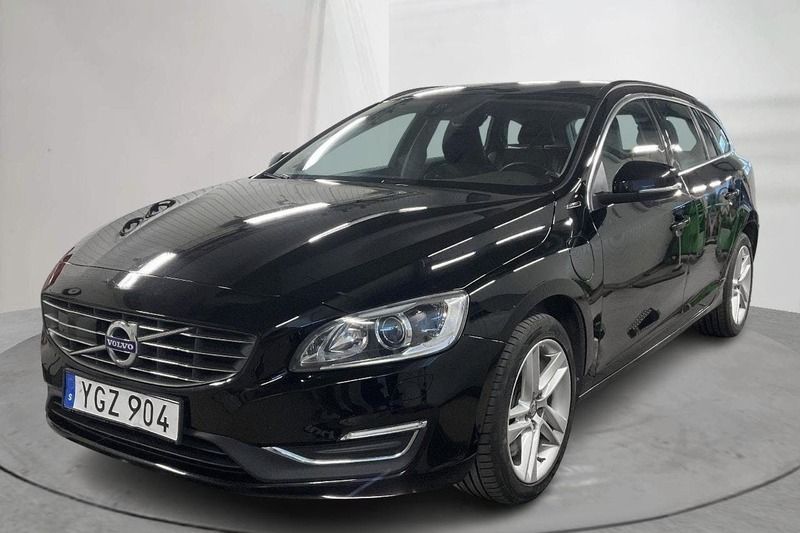 Svart Begagnad 2017 Volvo V60 Business Edition Kombi | 205 500 kr - Bild 1/4