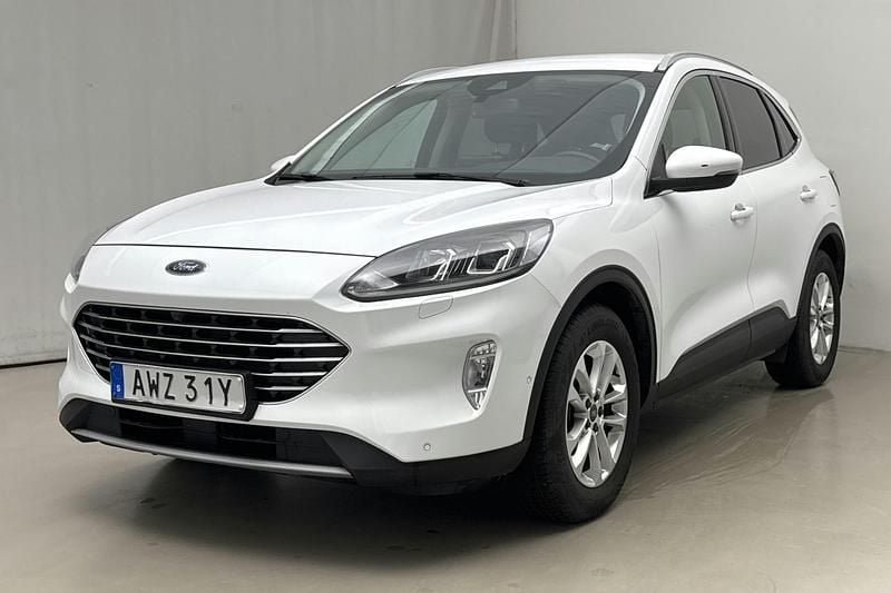 Vit Begagnad 2020 Ford Kuga Titanium SUV | 204 000 kr (Bra pris) - Bild 1/4