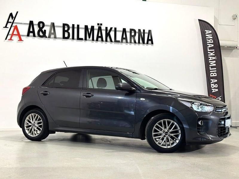 Begagnad Kia Rio 84 HK (61 kW) 2018 Grå Halvkombi