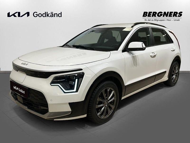 Vit Begagnad 2022 Kia e-Niro SUV | 319 900 kr (Lite dyr) - Bild 1/3