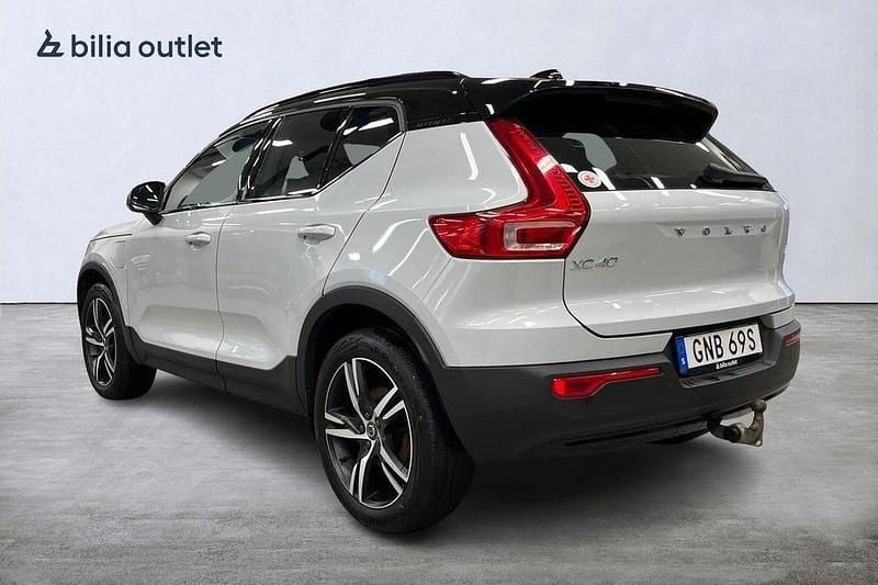 Begagnad Volvo XC40 R-Design 262 HK (192 kW) 2021 Silver SUV