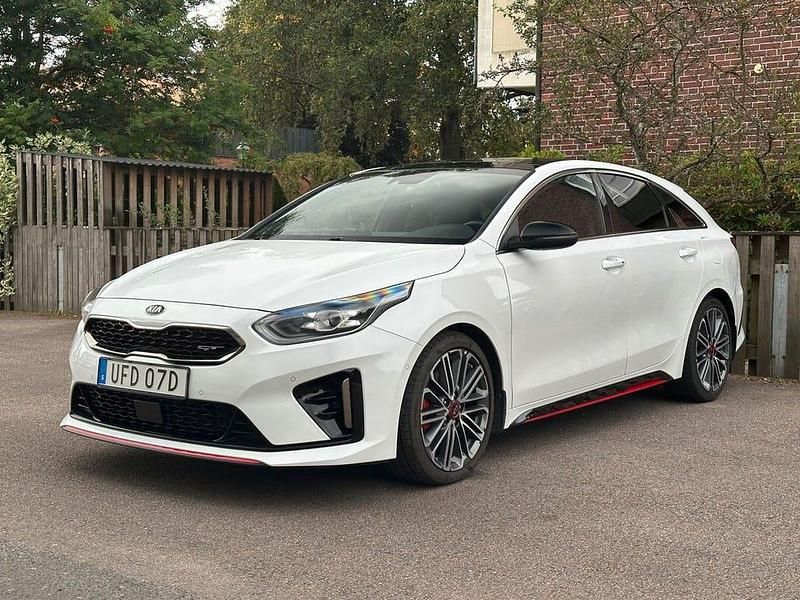 Begagnad Kia ProCeed GT GT 204 HK (150 kW) 2020 Vit Halvkombi