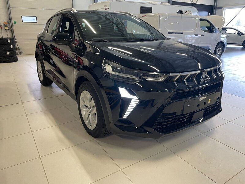 Svart Ny 2024 Mitsubishi ASX Intense SUV | 312 500 kr (Bra pris) - Bild 1/4