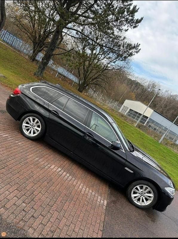 Begagnad 2014 BMW 520 Kombi | 122 000 kr (Bra pris) - Bild 1/4