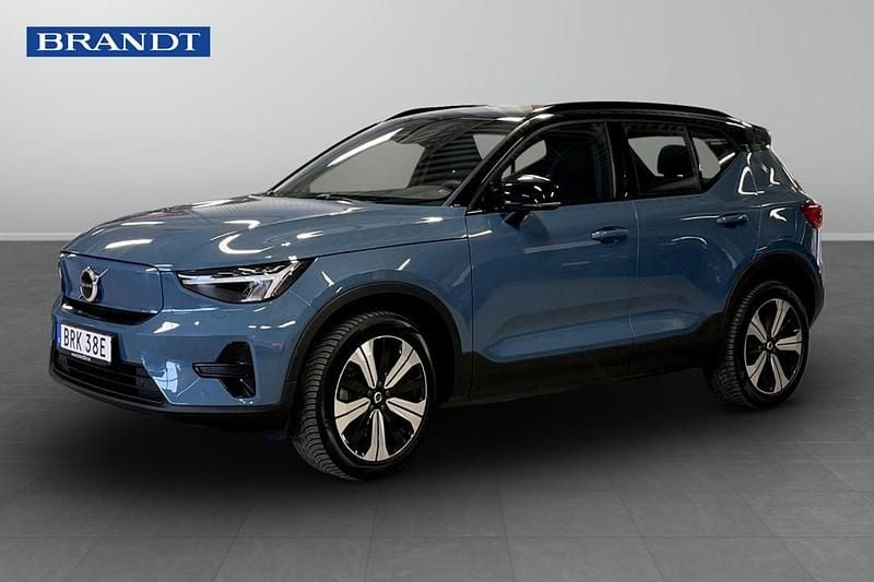 Begagnad Volvo XC40 Single Motor 175 kW (238 HK) 2023 Blå SUV