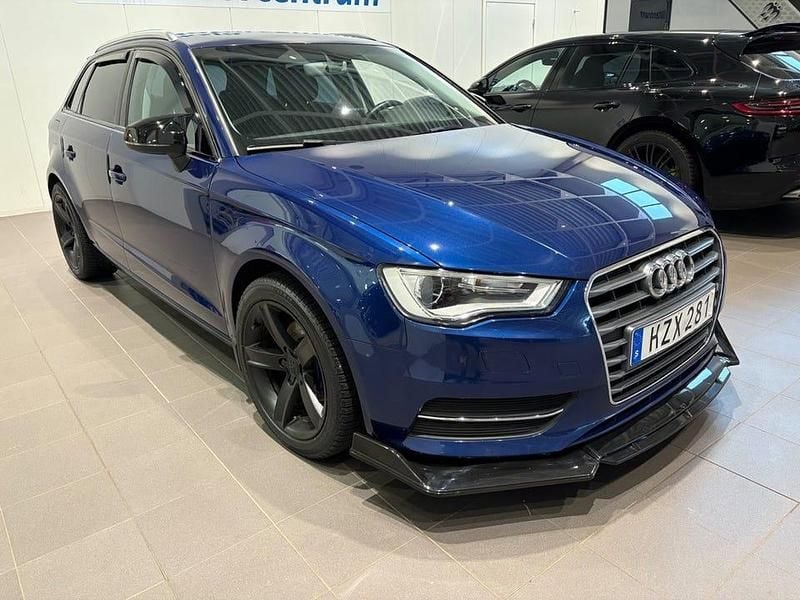 Blå Begagnad 2016 Audi A3 Attraction Sedan | 159 900 kr (Marknadspris) - Bild 1/4