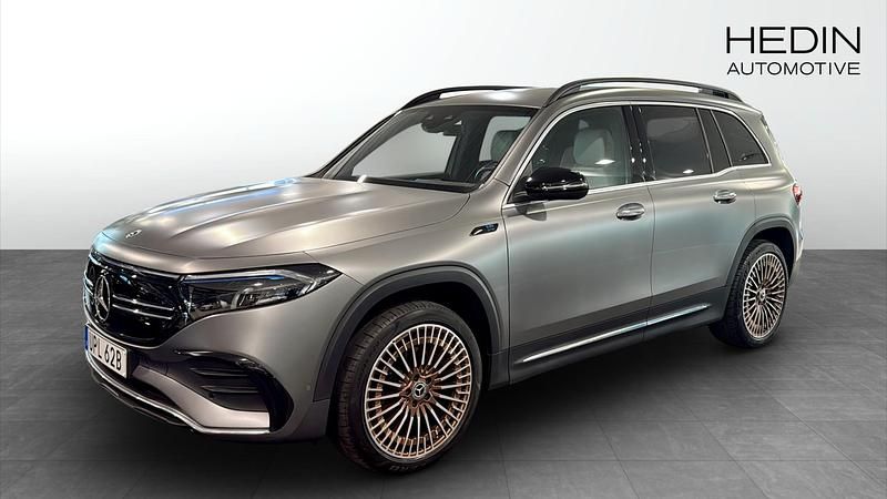 Grå (grey) Begagnad 2023 Mercedes EQB350 Edition SUV | 379 900 kr - Bild 1/4