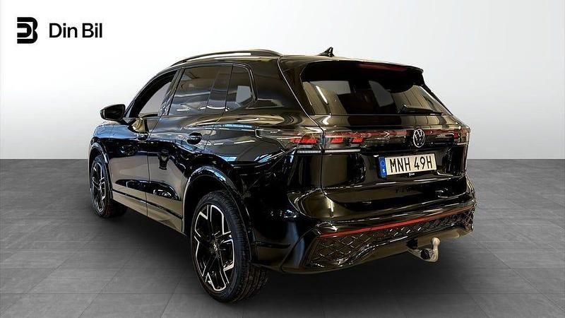 Ny VW Tiguan R-line 193 HK (141 kW) 2025 Grenadilla black metallic SUV
