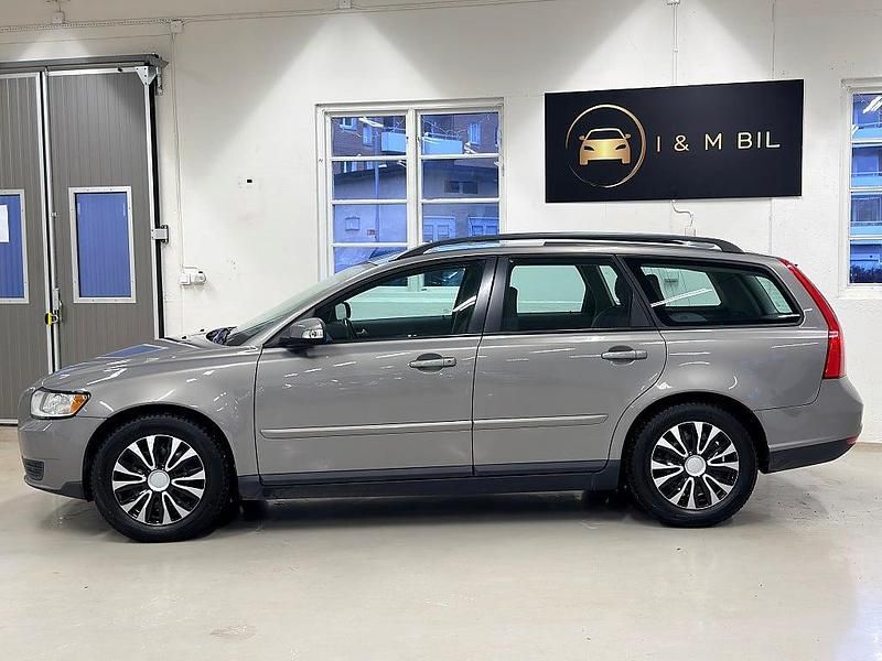 Begagnad Volvo V50 109 HK (80 kW) 2007 Grå Kombi