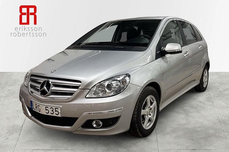 Silver Begagnad 2011 Mercedes B180 Minibuss | 99 900 kr (Lite dyr) - Bild 1/4