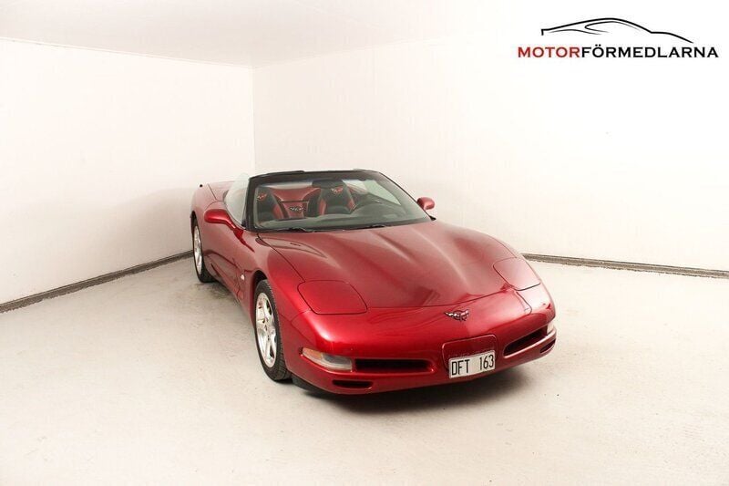 Röd Begagnad 2001 Chevrolet Corvette Cab | 214 900 kr (Bra pris) - Bild 1/4