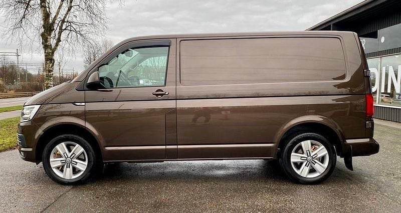 Begagnad VW T6 204 HK (150 kW) 2017 Brun Van