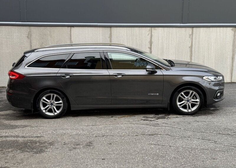 Begagnad Ford Mondeo Titanium 188 HK (138 kW) 2019 Grå Kombi